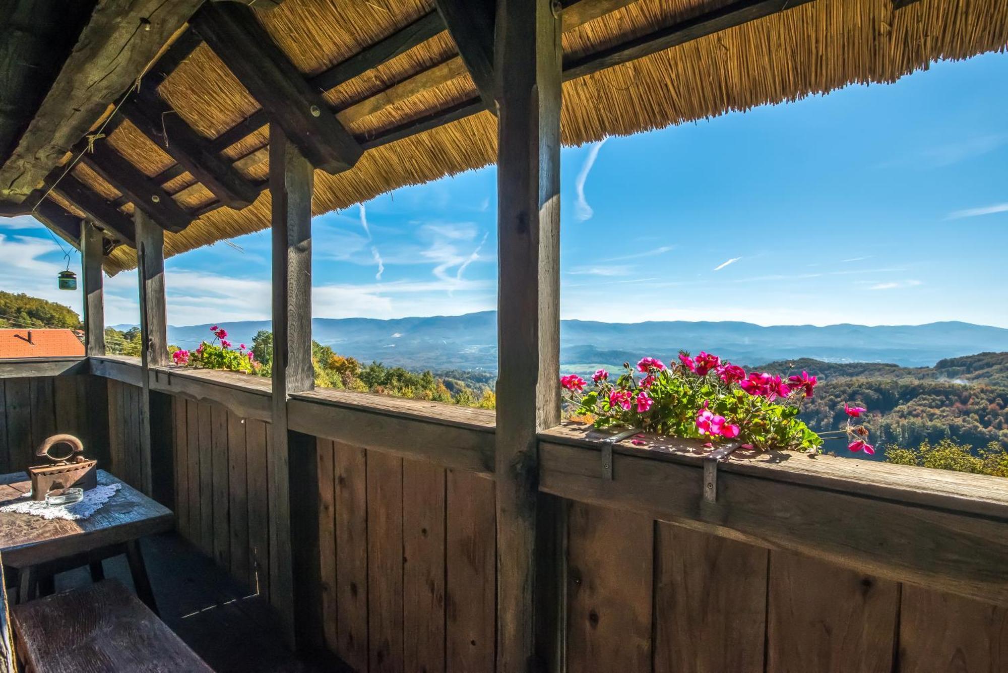 Vineyard Cottage Skatlar Otocec Exterior photo