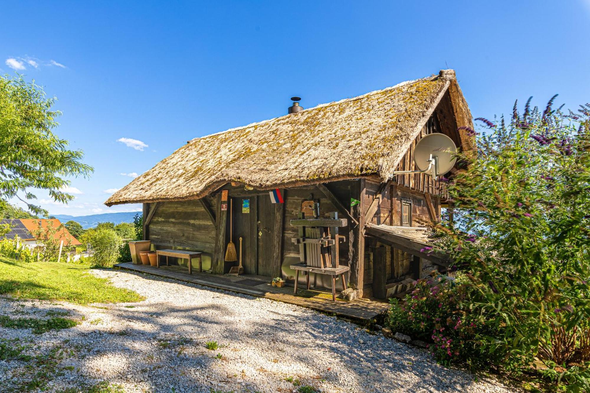 Vineyard Cottage Skatlar Otocec Exterior photo