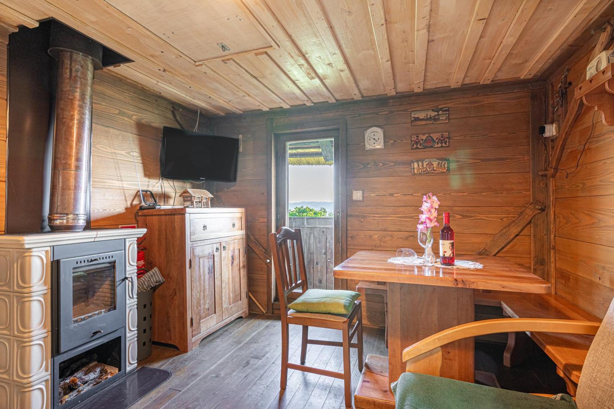 Vineyard Cottage Skatlar Otocec Exterior photo